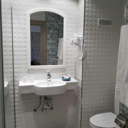 宾馆 El Valles 2 Estrellas 布里维斯卡