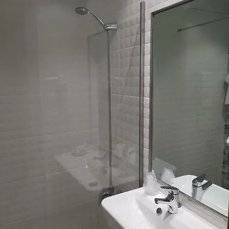 宾馆 El Valles 2 Estrellas